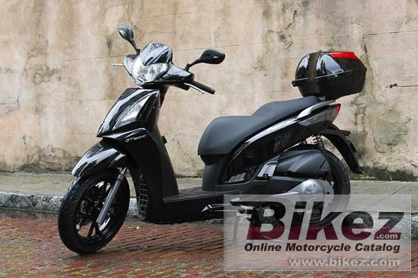 Big Kymco people gt 300i picture and wallpaper from Bikez.com